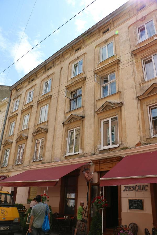 Акуратні Апартаменти В Центрі Львова المظهر الخارجي الصورة